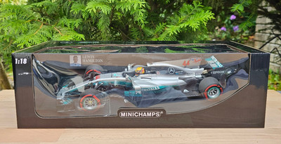 Mercedes-AMG W08 L. Hamilton Mexican GP World Champion 2017 1:18 Minichamps
