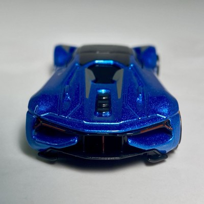 Maisto Lamborghini Terzo Millennio 1:64 Diecast Diorama Model Car