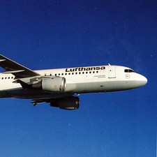 Vintage 1980s Lufthansa Airbus A 320-200 Postcard Airplane Flight