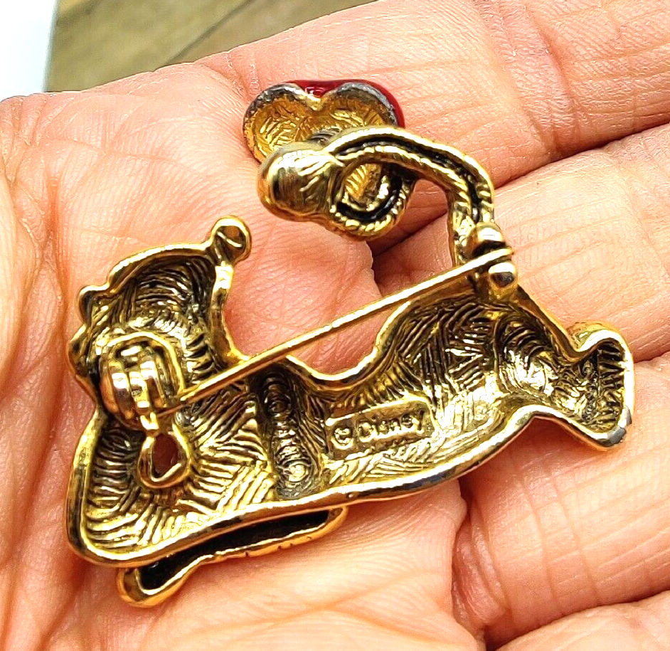 1990s Disney Tigger Love Brooch Pin Trembler Heart Red Enamel Gold