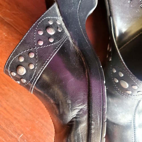 Zuecos Clarks talla 6,5 M de cuero negro para mujer con tachuelas góticas caprichosas - Imagen 3 de 6