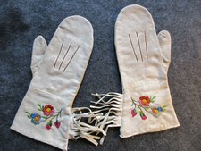 EARLY AMERICAN LEATHER GLOVES, EMBROIDERED NATIVE GAUNTLET MITTENS,  DAY-03212