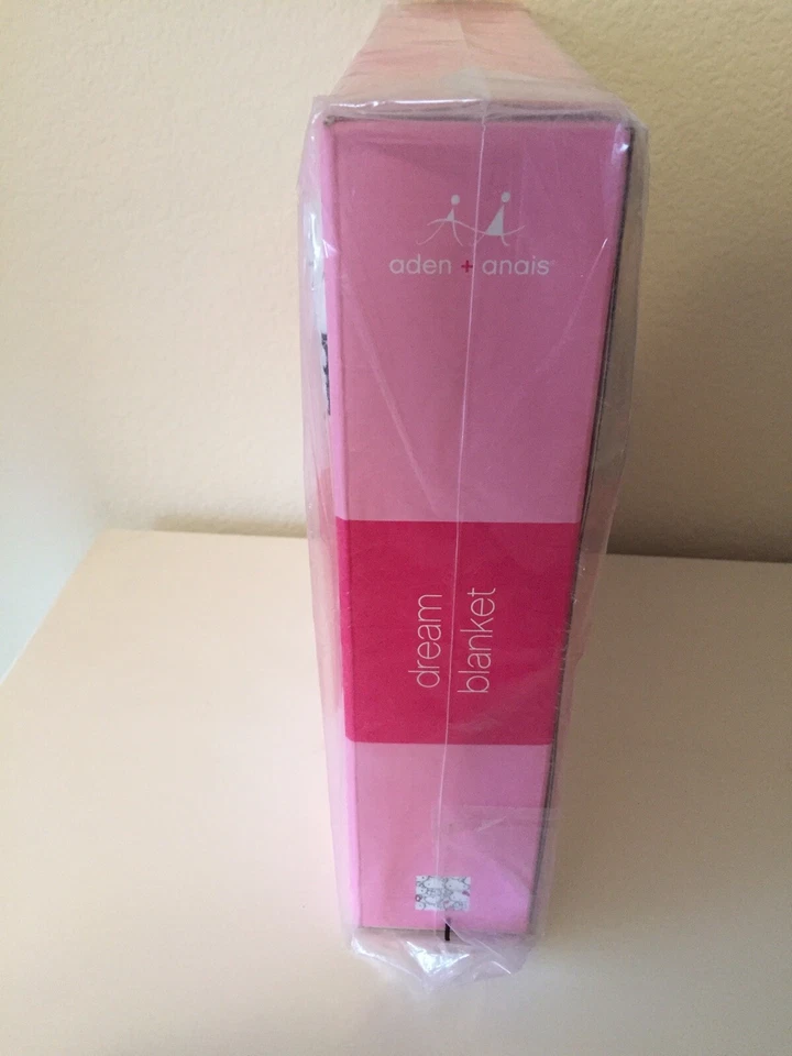 Manta Hello Kitty Aden + Anais Dream 4 capas algodón muselina 47" x 47" NUEVA Foto 4 de 4