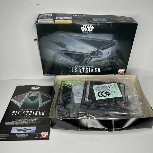 Bandai 1:72 Star Wars Rouge One Tie Striker Model Kit 0214474-2700 Complete