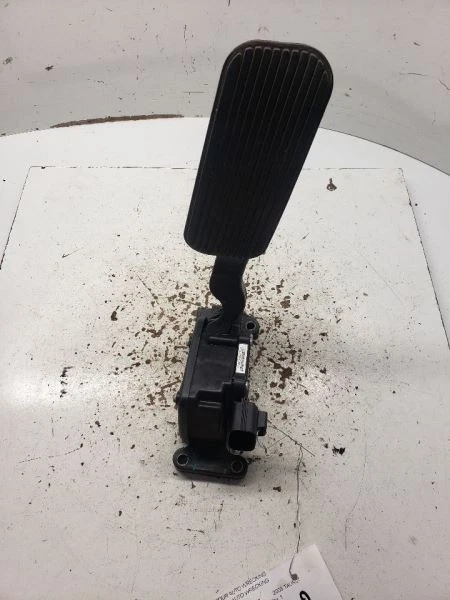 Piezas de acelerador TAURUS 2008 1134999 Foto 2 de 4