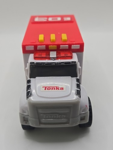TONKA HASBRO AMBULANCE RESCUE 2016 TRUCK Toy No Light Or Sound, Untested - Picture 2 of 4