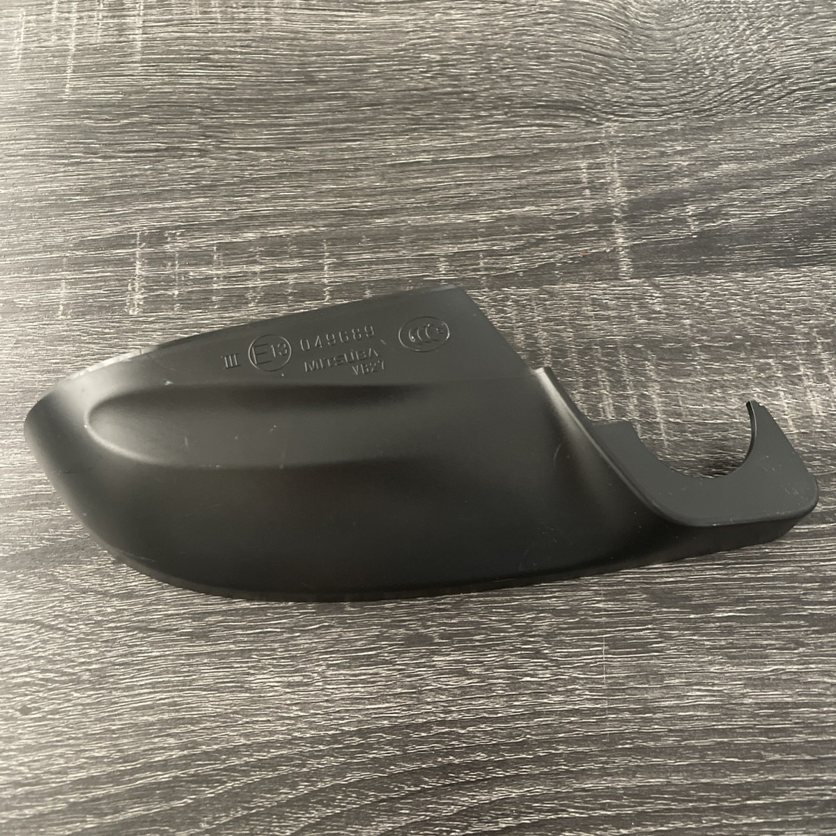 OEM 19-24 SUBARU Forester Crosstrek LEFT MIRROR LOWER CAP 049689