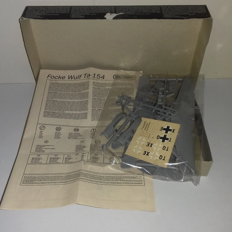 FOCKE WULF TA 154 KIT 1/72 MATCHBOX - Immagine 2 di 3