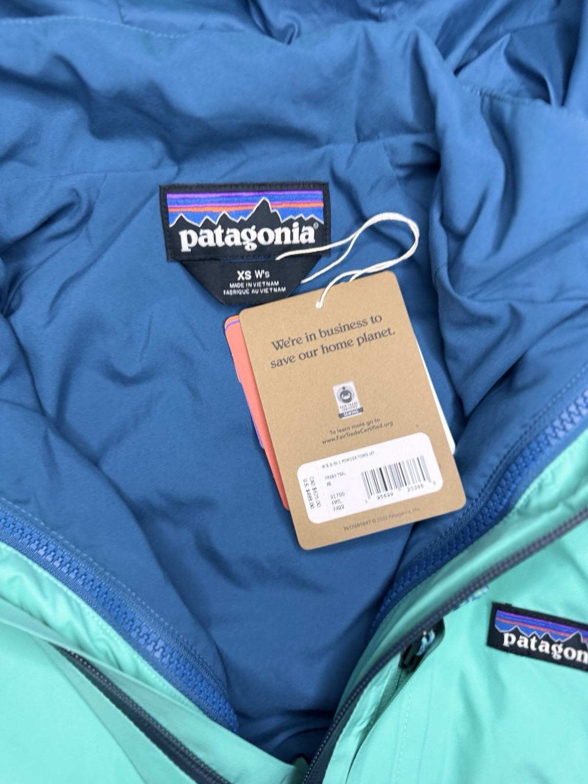 Patagonia Womens 3 in 1 Powder Town Jacket X-Small Fresh Teal Free Shipping A41 thumbnail 3