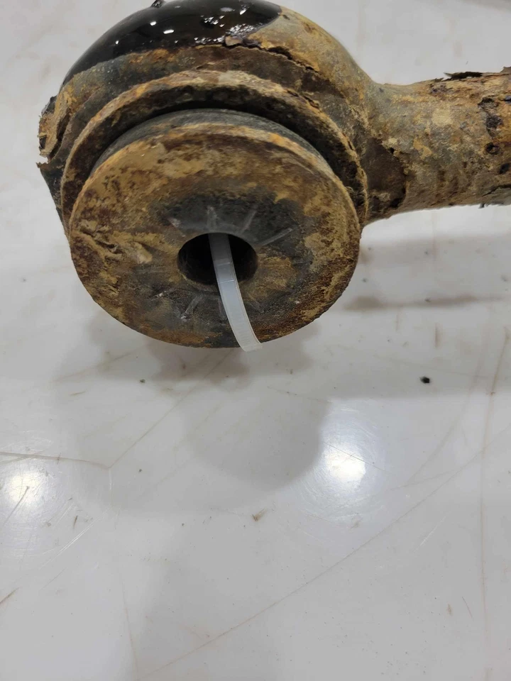 88-98 Chevy C/K 1500 4x4 brazo de control superior delantero lado del conductor LH OEM 12388431 Foto 4 de 4