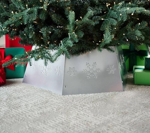 Bethlehem Lights Metal Snowflake Hexagon Tree Collar in Silver - Picture 2 of 2