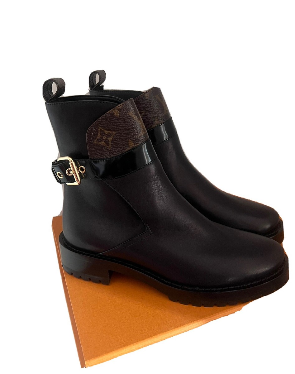 Louis Vuitton Calfskin Monogram Discovery Flat Ankle Boots Louis Vuitton Calfskin Monogram Discovery Flat Ankle Boots