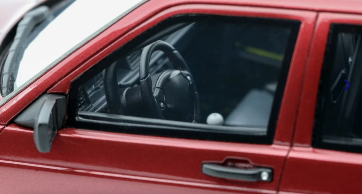 RAUH-Welt Begriff 190E 2.5-16 1/18 レッド RWR Mercedes 190E 2.5-16 Red 512 2016 | Ottomobile