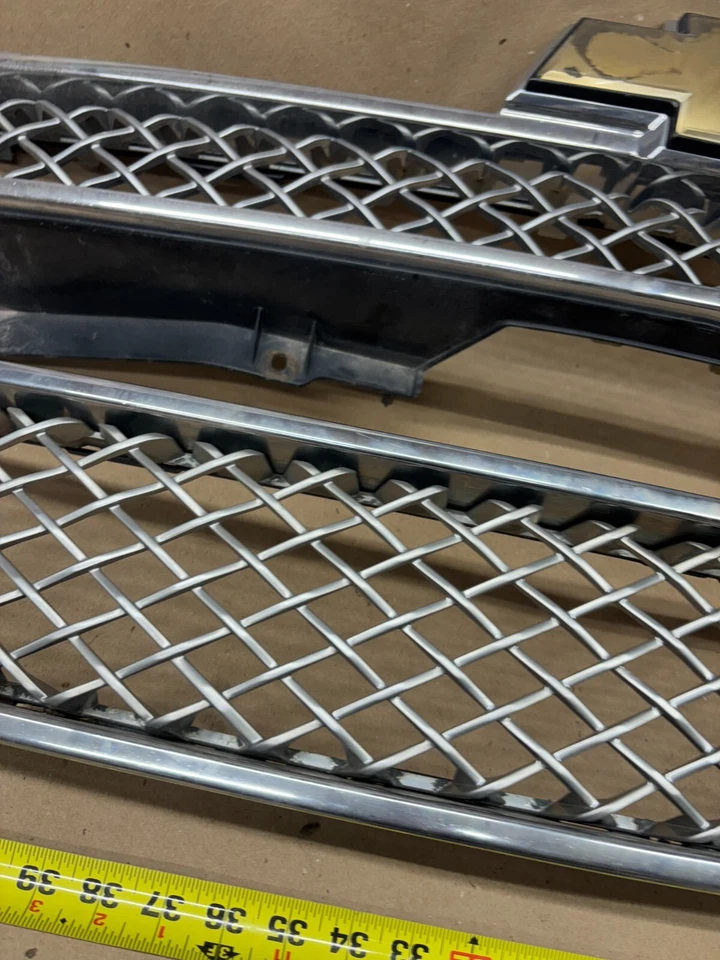 Juego de insertos de rejilla originales Chevrolet Chevy Avalanche Tahoe Suburban 2007-2015 Foto 3 de 4