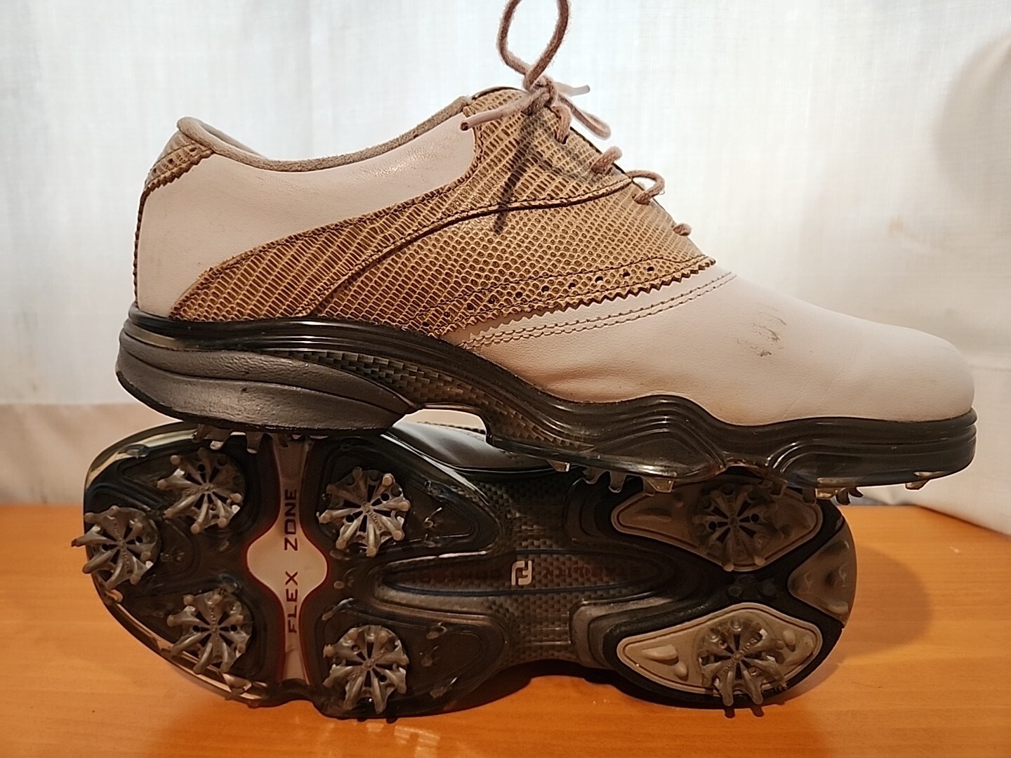 Footjoy Softjoys Terrains 99193 Women’s Golf Shoes Size 7.5 M White Tan Saddle Style