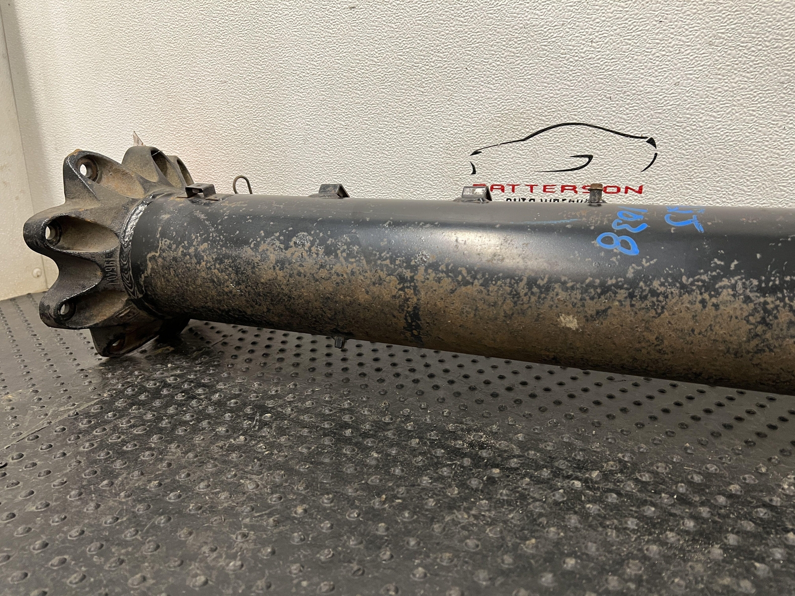 03-08 MASERATI QUATTROPORT REAR DRIVE PROPELLER SHAFT