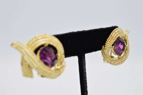 Coro Signed Vintage Statement Clip On Earrings Purple Rhinestone Crystal Gold 9H - 第 5/9 張圖片