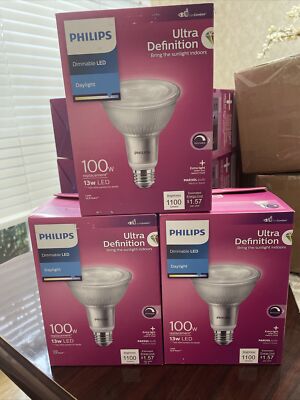 3 x Philips Ultra Definition 100W Equivalent Daylight PAR30L Medium Dimmable LED