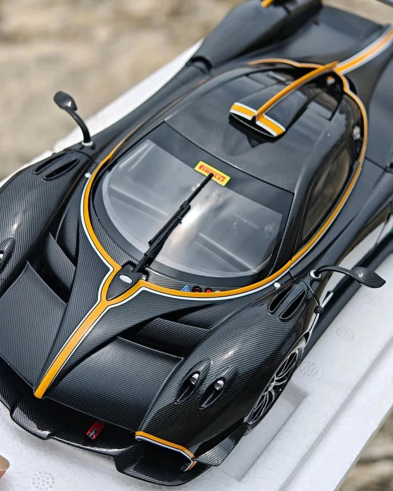 1:18 LCD - Pagani HUAYRA R FULL OPEN DIECAST - Immagine 2 di 4