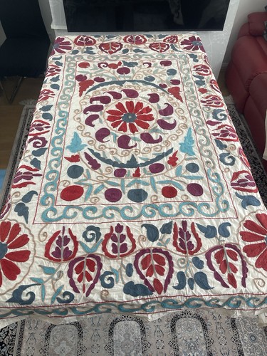 Antique Vintage Uzbek Embroidery Suzani Bed Cover Table Cloth Throw. 182x142 - Picture 3 of 18