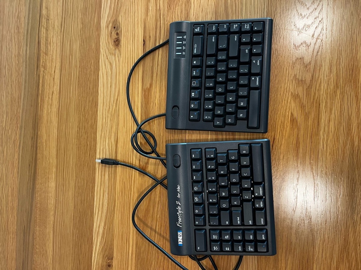 Kinesis Freestyle2 Split Ergonomic Keyboard for Mac (9″ Separation