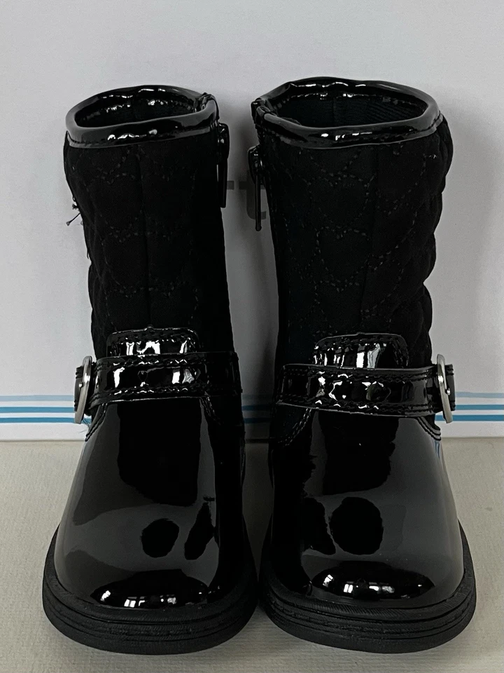 Botas Carters Bonita para niñas pequeñas elegantes imitación negro charol detalles en el corazón 7T nuevas en caja Foto 3 de 4