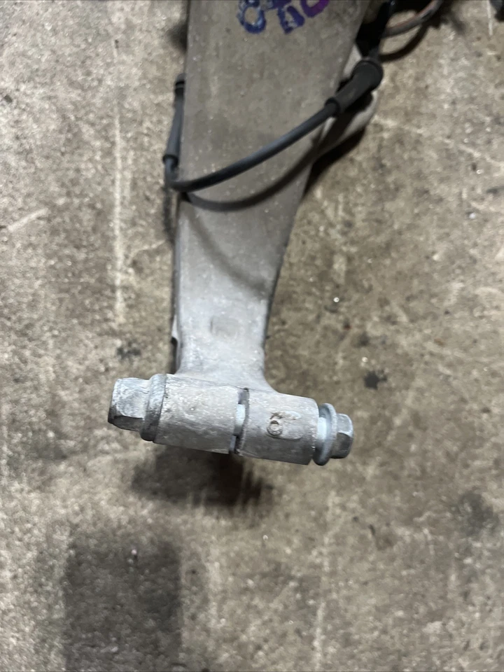 2010 日产370z FRONT RH- LH SPINDLE KNUCKLE HUB 原始设备制造商 — 第 3/4 张图片