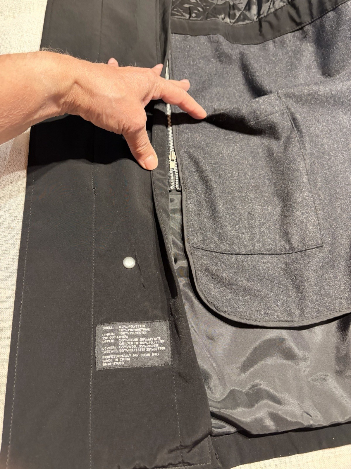 Calvin Klein men’s black coat/jacket.Zip/snap-buttons,removable lining.Size XXL. image 9