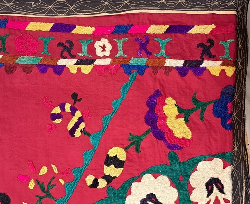 Antique Suzani Wall Tapestry Hand Pierced Embroidery Textile Deep Red - 72 x 56 - Picture 5 of 10