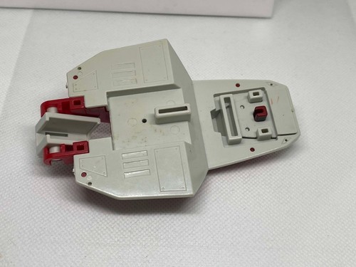 Mobile Suit Gundam Deluxe WING GUNDAM Bandai 2000 part of shield for larger fig - Picture 4 of 5