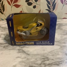 Maisto Road & Track 1/18 Triumph Daytona 955i Scale Motorcycle Model Replica NIB