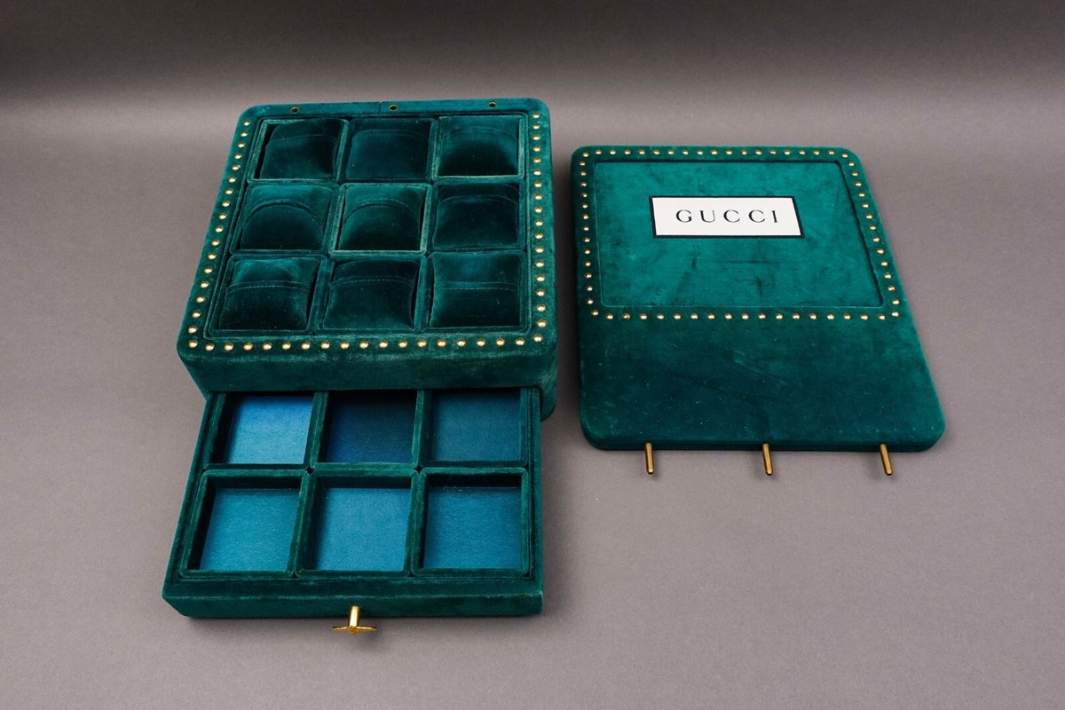 Gucci Vintage Green Velvet Watch Jewelry Store Display Case Gucci Vintage Green Velvet Watch Jewelry Store Display Case