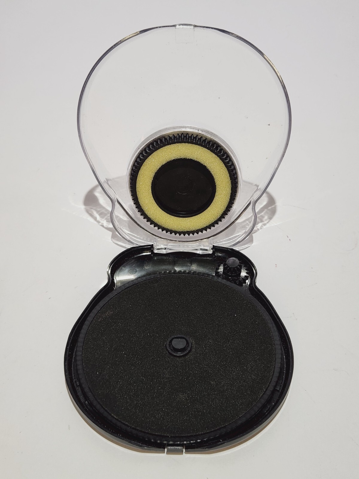 DVD/CD/BluRay Radial Disc Cleaner and Reconditioner System Cleans