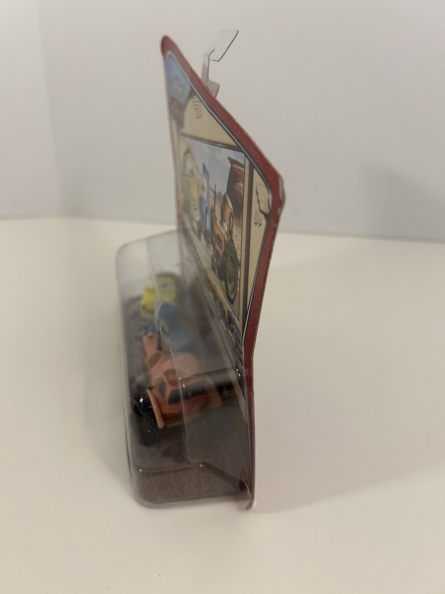 Mattel Disney Pixar Cars Movie Moments Luigi Guido & Tractor