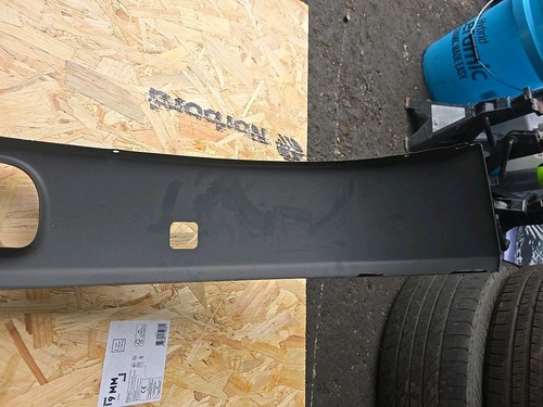 VW T4 ORIGINAL Frontgrill Facelift Panel 7D0853662F - Picture 6 of 7