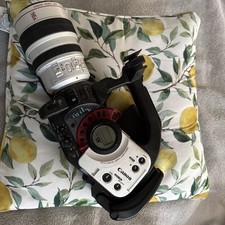 Canon 3ccd digital camcorder 16X Zoom xl 55-88mm w/ batt and charger