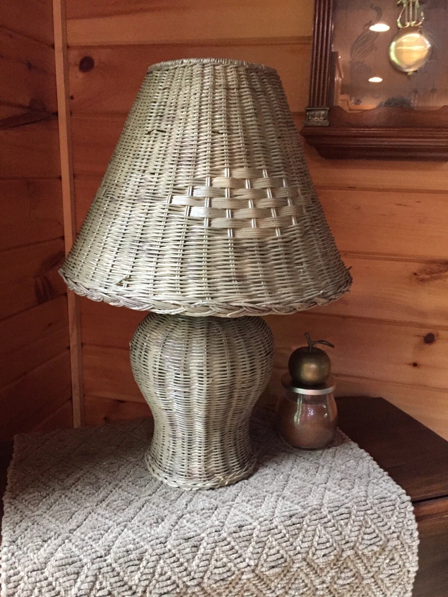 Antique wicker cheap lamp