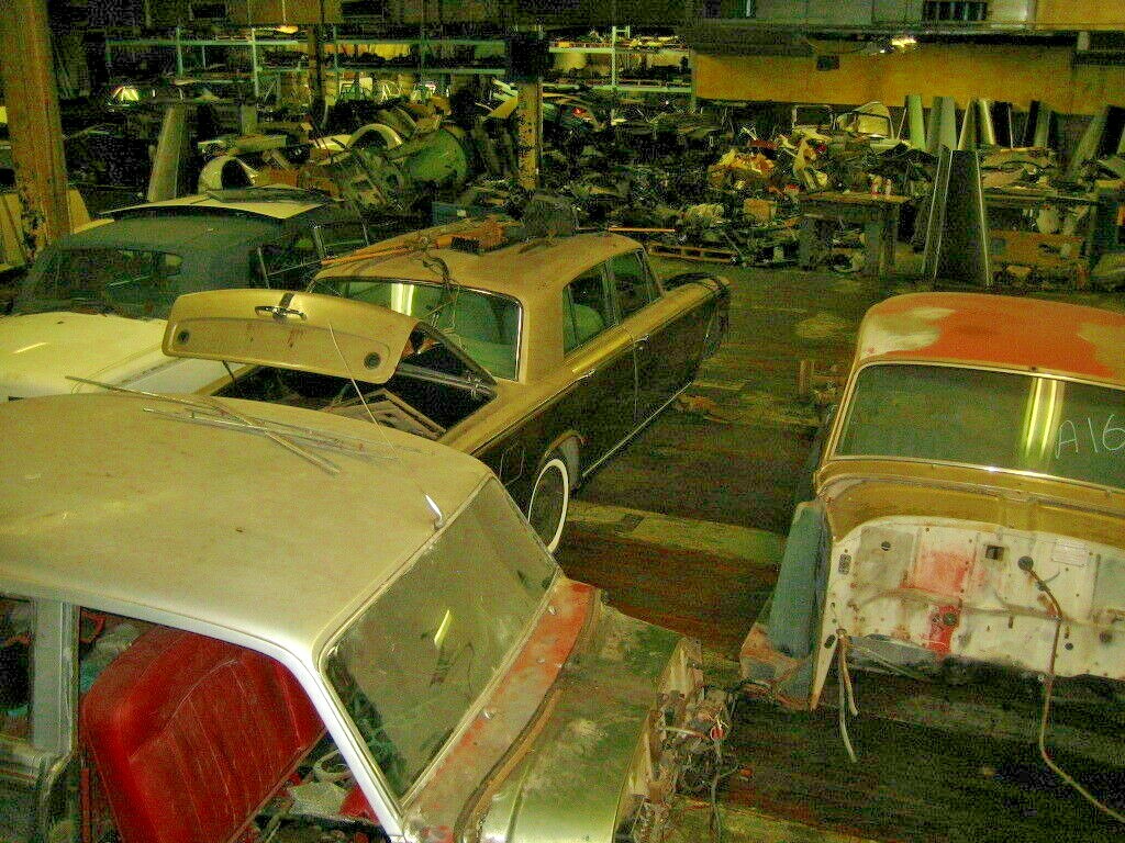 ROLLS ROYCE SILVER CLOUD, PHANTOM V, WRAITH, BENTLEY MANIFOLD. HUGE CLOUD STOCKS
