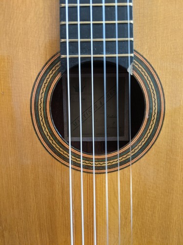 1975 Martinez y Presa Classical Guitar - Handmade, All-Solid Spruce Top - Picture 4 of 15