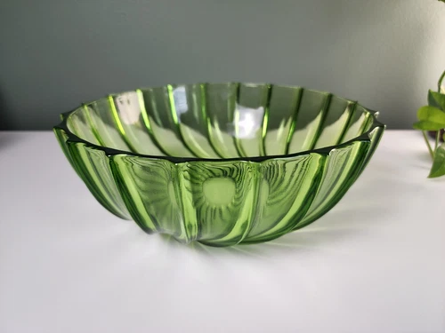 Vintage Federal Glass Rhythm Green Bowl Large Size 9” Diameter MCM