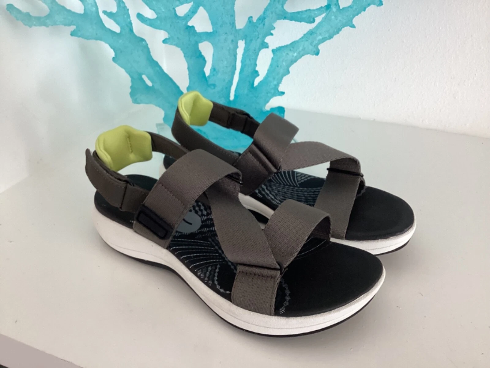 Scarpe Cloudsteppers by Clarks Arla Gracie sandali grigio verde taglia 7 M NUOVE