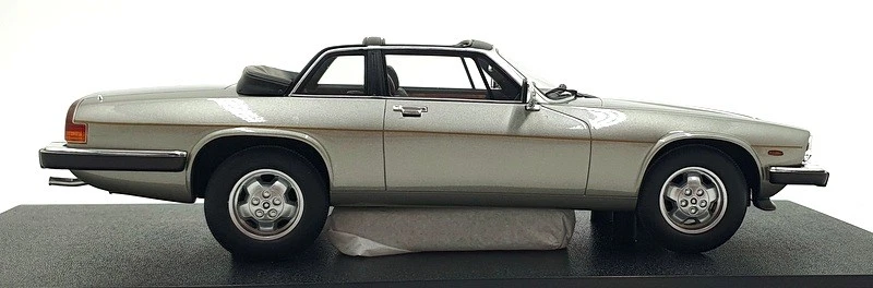 Cult 1/18 Scale Resin CML082-2 - Jaguar XJ-SC Rhodium - Met. Silver - Image 3 of 4