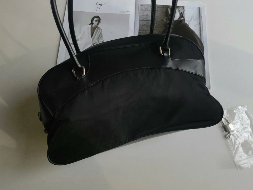 prada Ladies Black Vintage bowling bag Leather and canvas classic style - Image 4 of 4