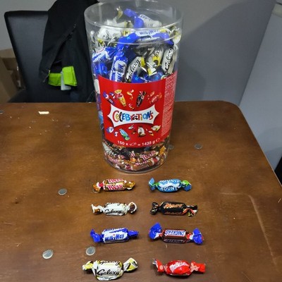 Celebrations Mini Schokoriegel Mix 1435 g Dose Snickers Bounty Mars Milky Way 