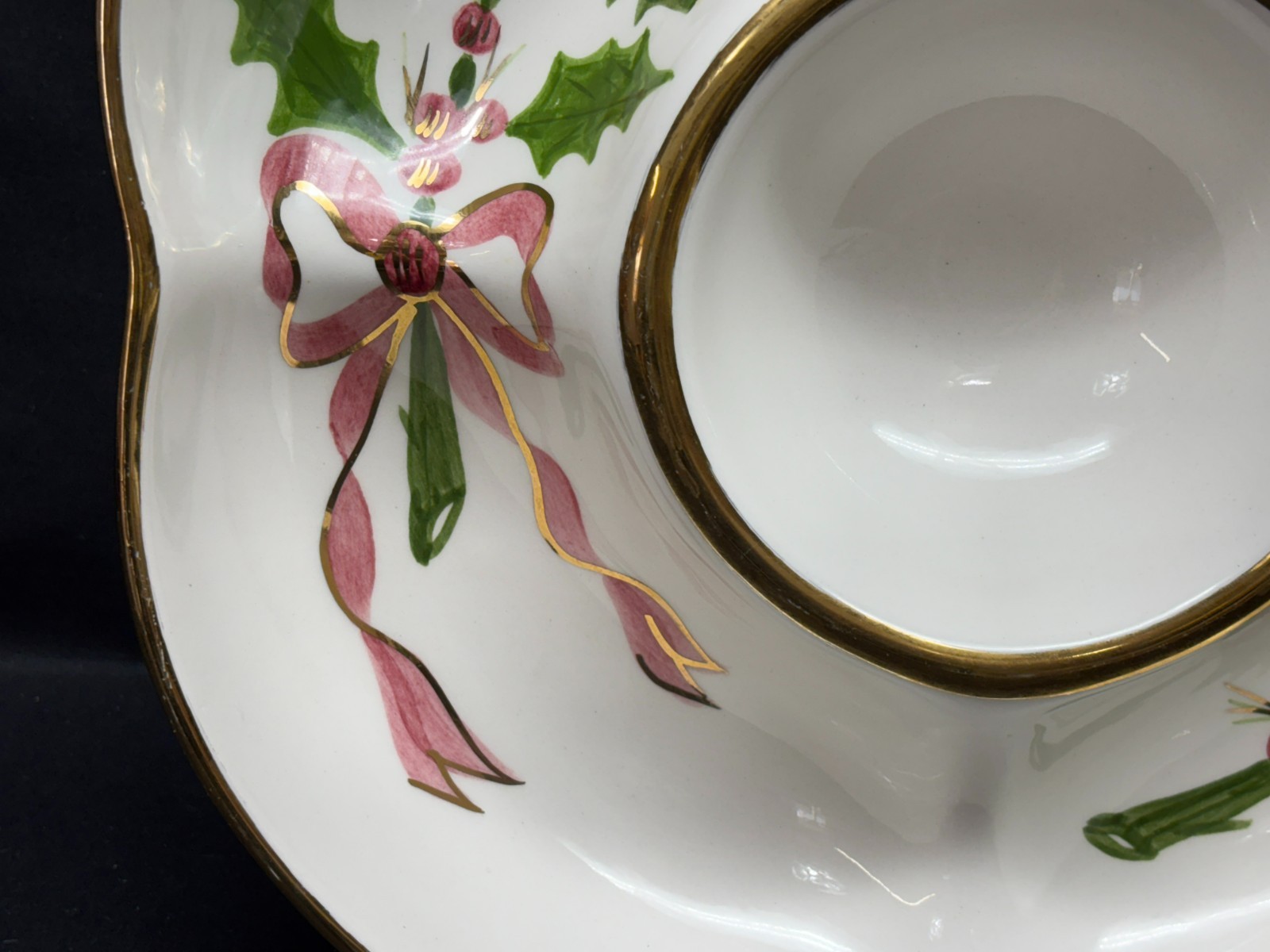 Laurie Gates "HOLIDAY" Los Angeles Hand Painted ~ Chip Dip Bowl ~ 12 1/4"