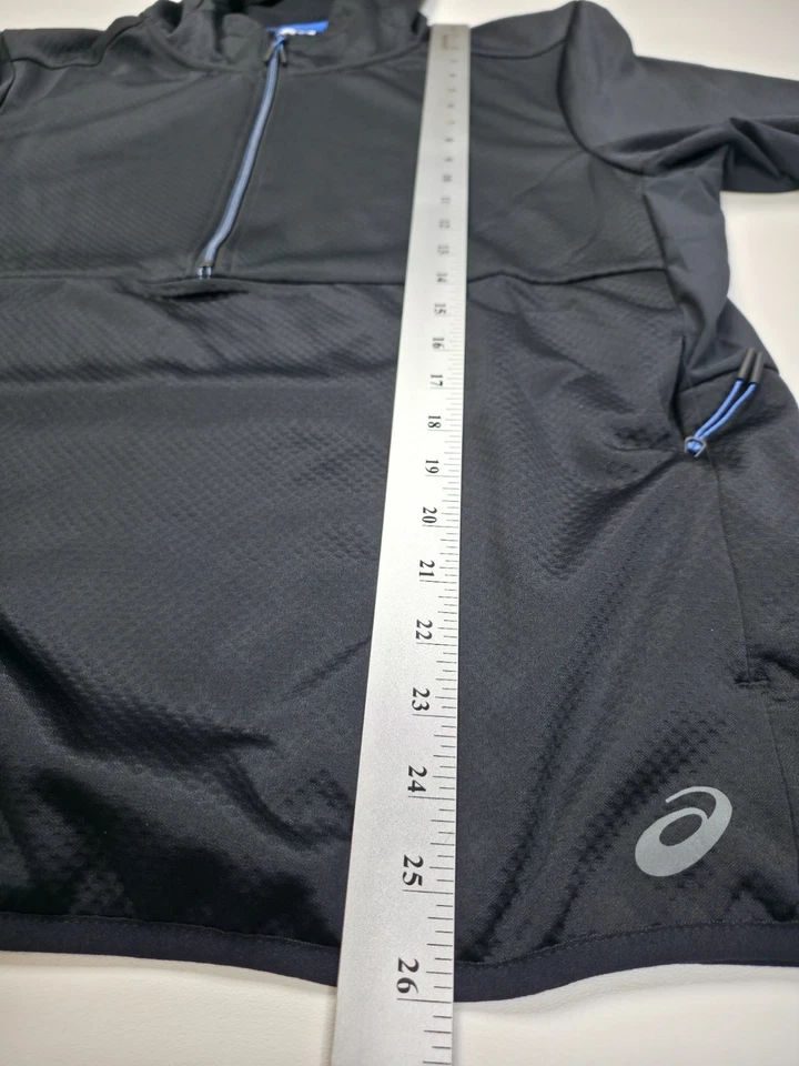 Sudadera con capucha pulóver grande negra calce regular Asics para hombre tejido rejilla polar 1/4 cremallera Foto 4 de 4