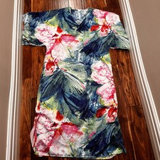 NATORI PRIVATE LUXURIES WOMEN SLEEPWEAR GOWN SIZE SMALL MULTI COLOR EUC