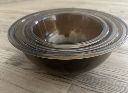 Pyrex Amber Brown Glass Nesting Mixing Bowls #322, #323, #325 Set of 3 Vintage
