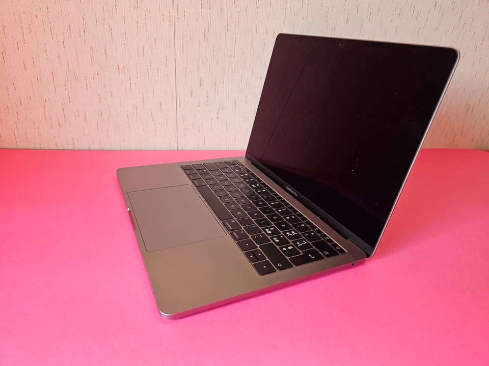 Apple MacBook Pro 14.1 2017 core i7..RAM 16..SSD 256 13.3 Retina Batteria ottima - Immagine 3 di 4