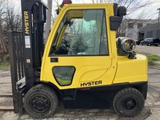 2020 Hyster 8000LB Forklift w/ Side Shift - usage example